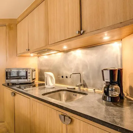 Champs Elysees-faubourg 3-bed In Lejlighed *