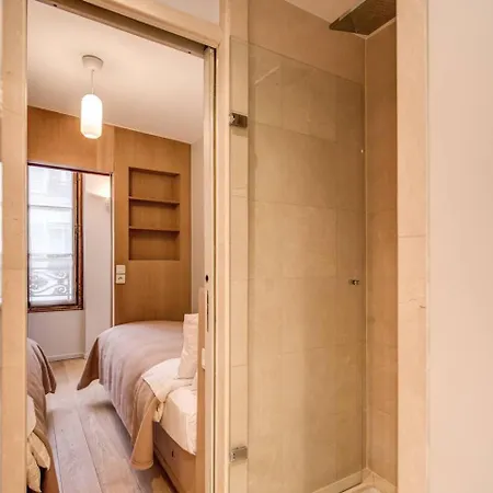 Lejlighed Champs Elysees-faubourg 3-bed In
