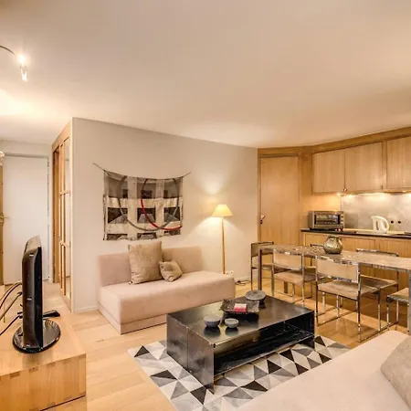 Lejlighed Champs Elysees-faubourg 3-bed In