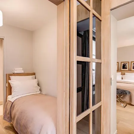Champs Elysees-faubourg 3-bed In Lejlighed *